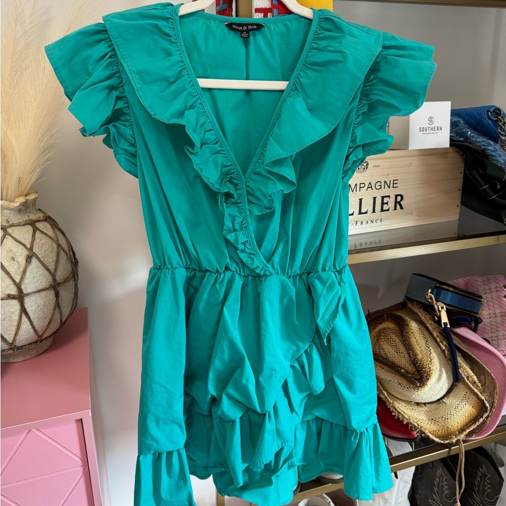 boutique dress!!